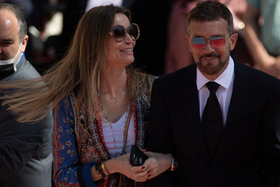 Spanish actor Antonio Banderas and his Dutch girlfriend Nicole Kimpel attend the ‘Cristo de Mena’ Holy Week procession in Malaga, southern Spain. (AFP)