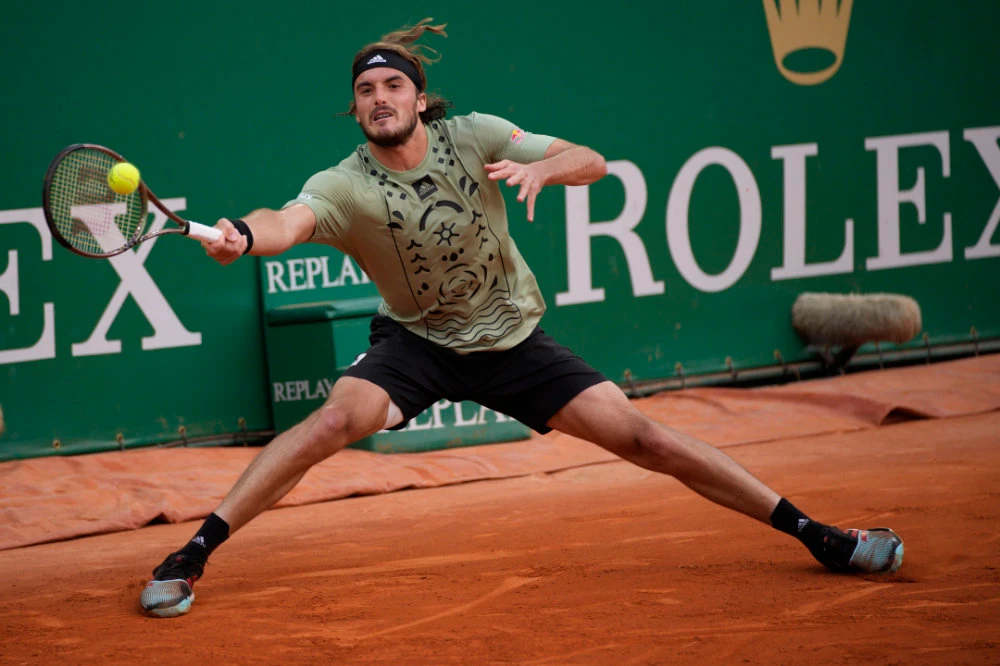 No feet of clay: Tsitsipas returns to Monte Carlo final after beating Tokyo Olympics gold medalist Zverev