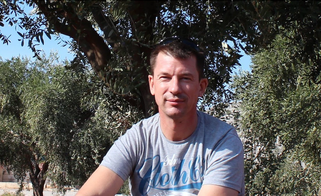 British journalist John Cantlie used his final letter to beg Western governments to pay a $100 million ransom for his release from Daesh captivity in Syria. (@CantlieUK)