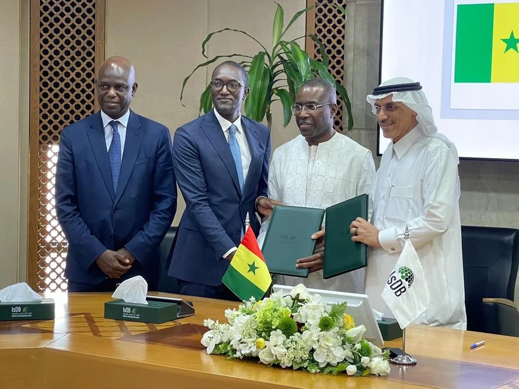 The agreements were signed by the bank’s president Muhammad Sulaiman Al Jasser and Senegal’s minister of economy, planning and cooperation, Amadou Hott.