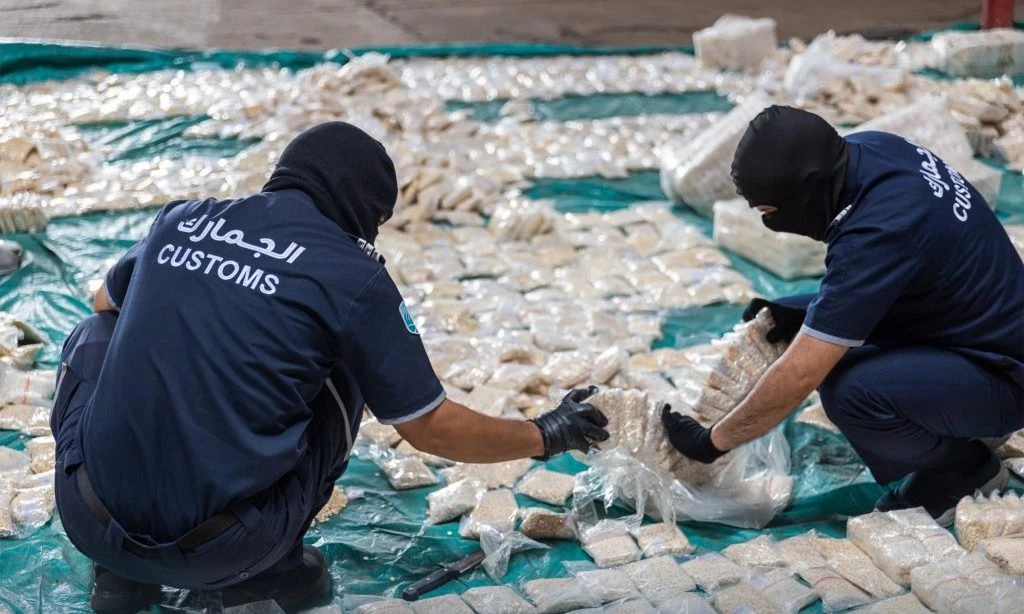 Saudi authorities foil attempt by Umrah pilgrims to smuggle Captagon