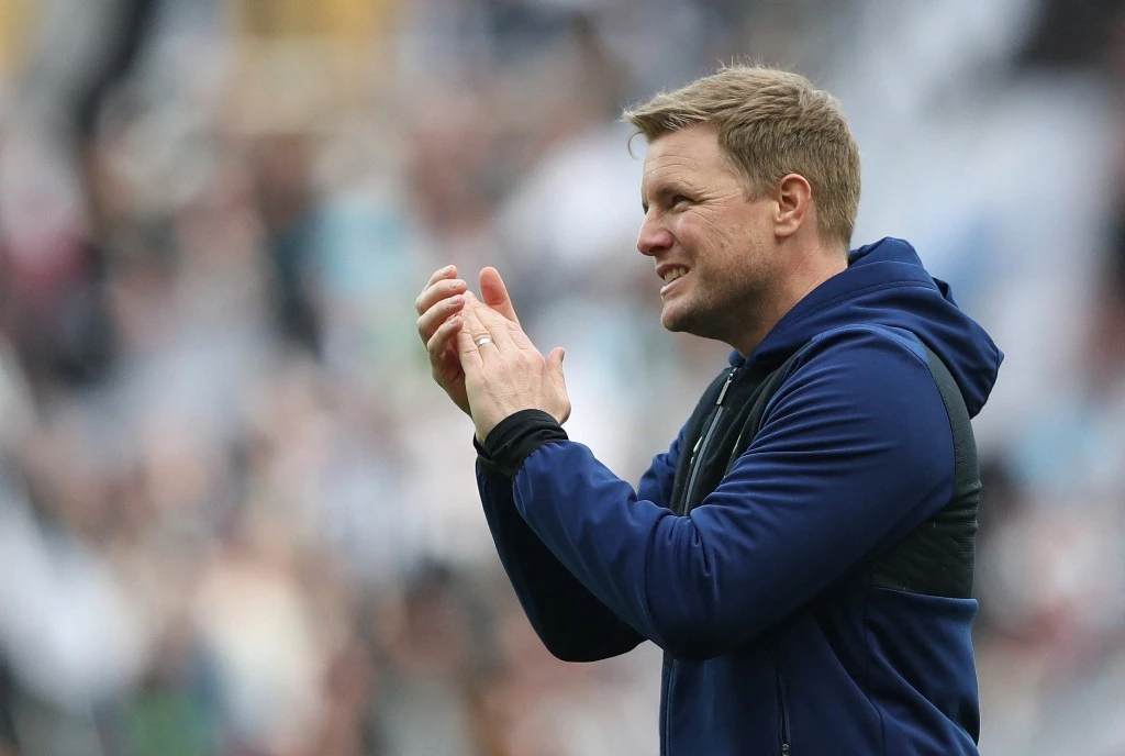 Newcastle United manager Eddie Howe applauds fans after their Premier League match against Leicester City at St. James’ Park, Newcastle on Sunday. (Reuters)