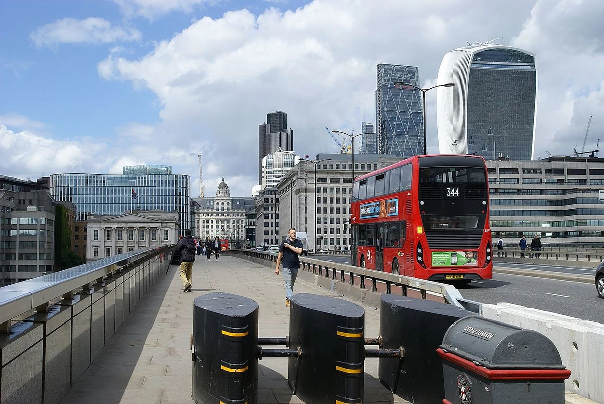 Security barriers installed on London Bridge following the June 3, 2017, terrorist attack. (Wikimedia Commons)