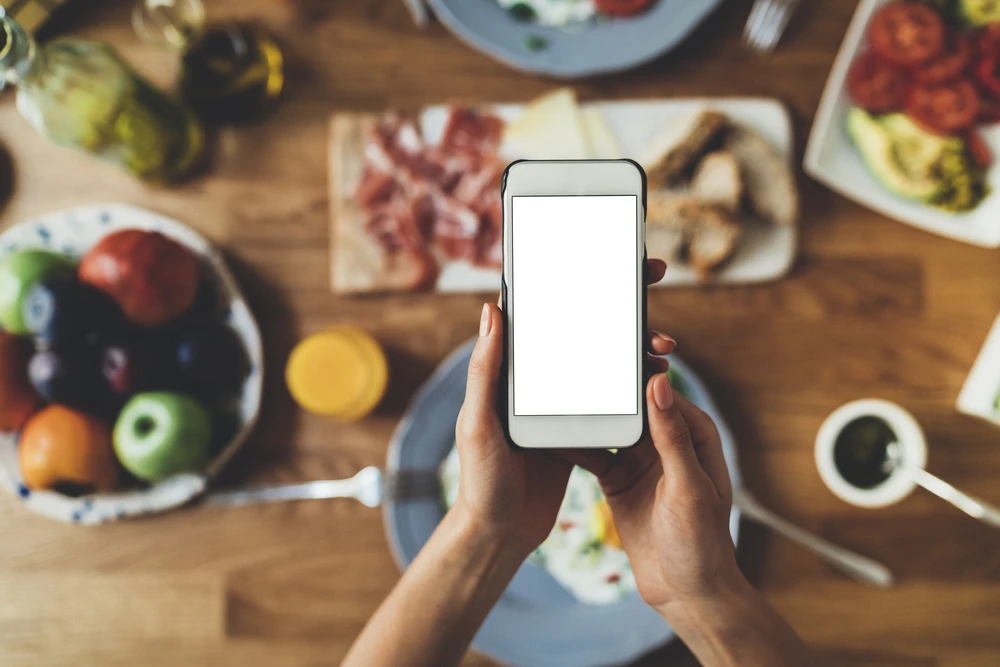 Saudi food delivery platform Jahez's shares drop after announcing acquisition agreement