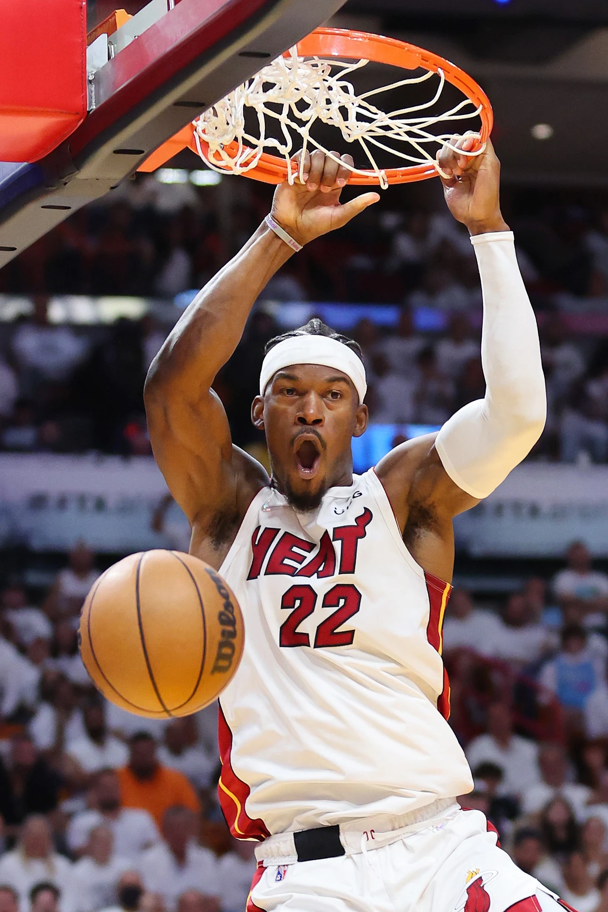 Butler's 45 lift Heat over Hawks, Grizzlies and New Orleans win in NBA playoffs