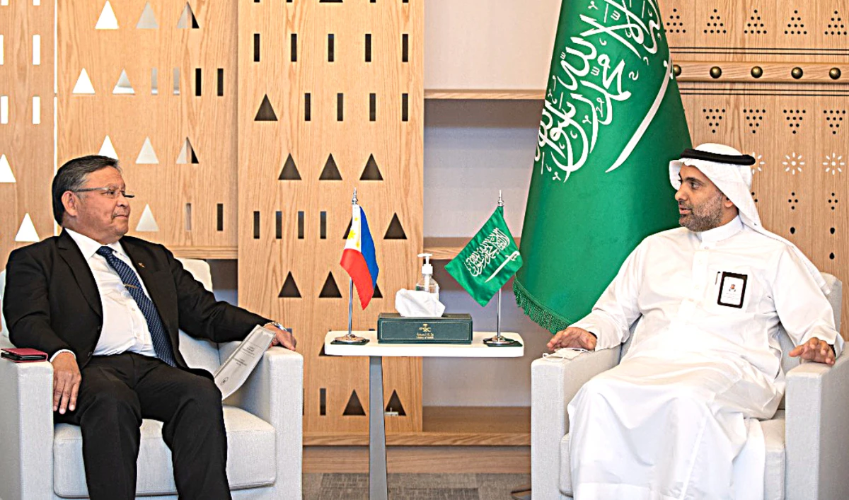 Dr. Adnan Alonto meets Health Minister Fahad Al-Jalajel in Riyadh. (Supplied)