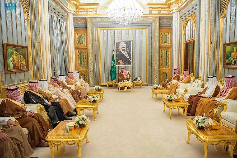 Saudi Arabia’s King Salman receives regional governors in Jeddah. (SPA)