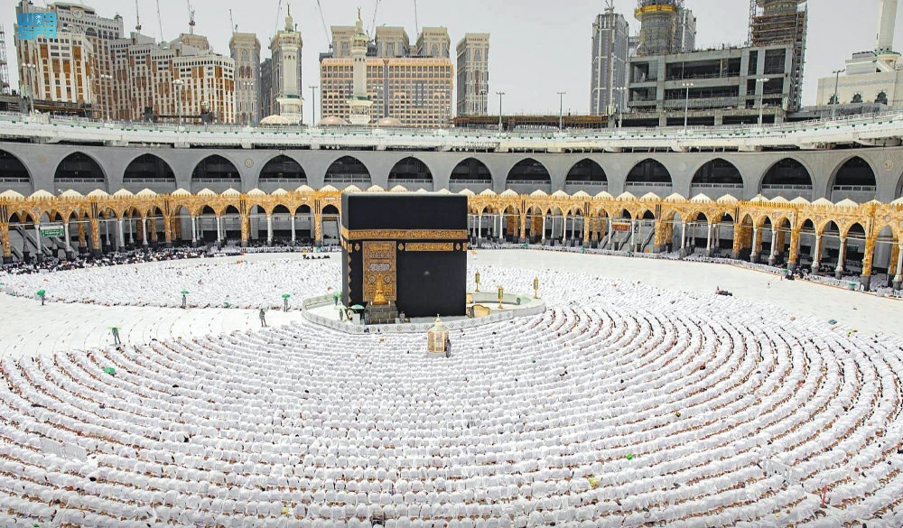 Saudi Arabia’s General Presidency for the Affairs of the Two Holy Mosques ensures the Grand Mosque is sanitized multiple times during the day to ensure the safety of pilgrims. (Supplied)