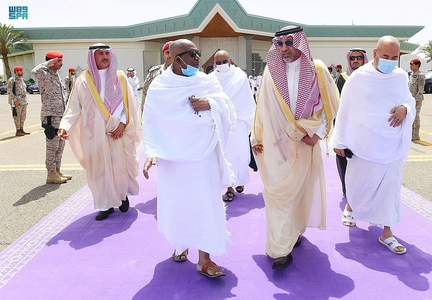 Presidents of Comoros, Ivory Coast perform Umrah during visit to Saudi Arabia