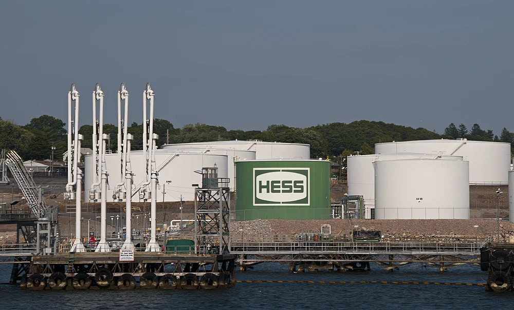 Hess oil company fuel depot in New London, Connecticut, USA