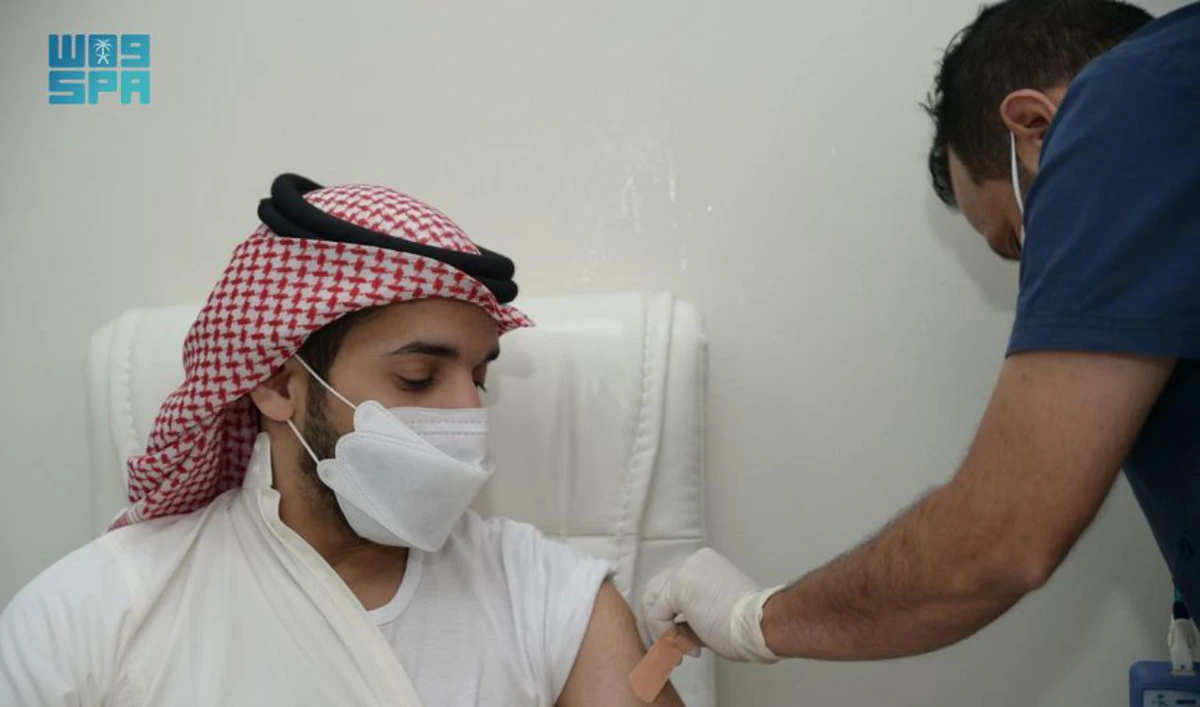 More than 64 million doses have been administered at 587 centers across the Kingdom. (SPA/File)