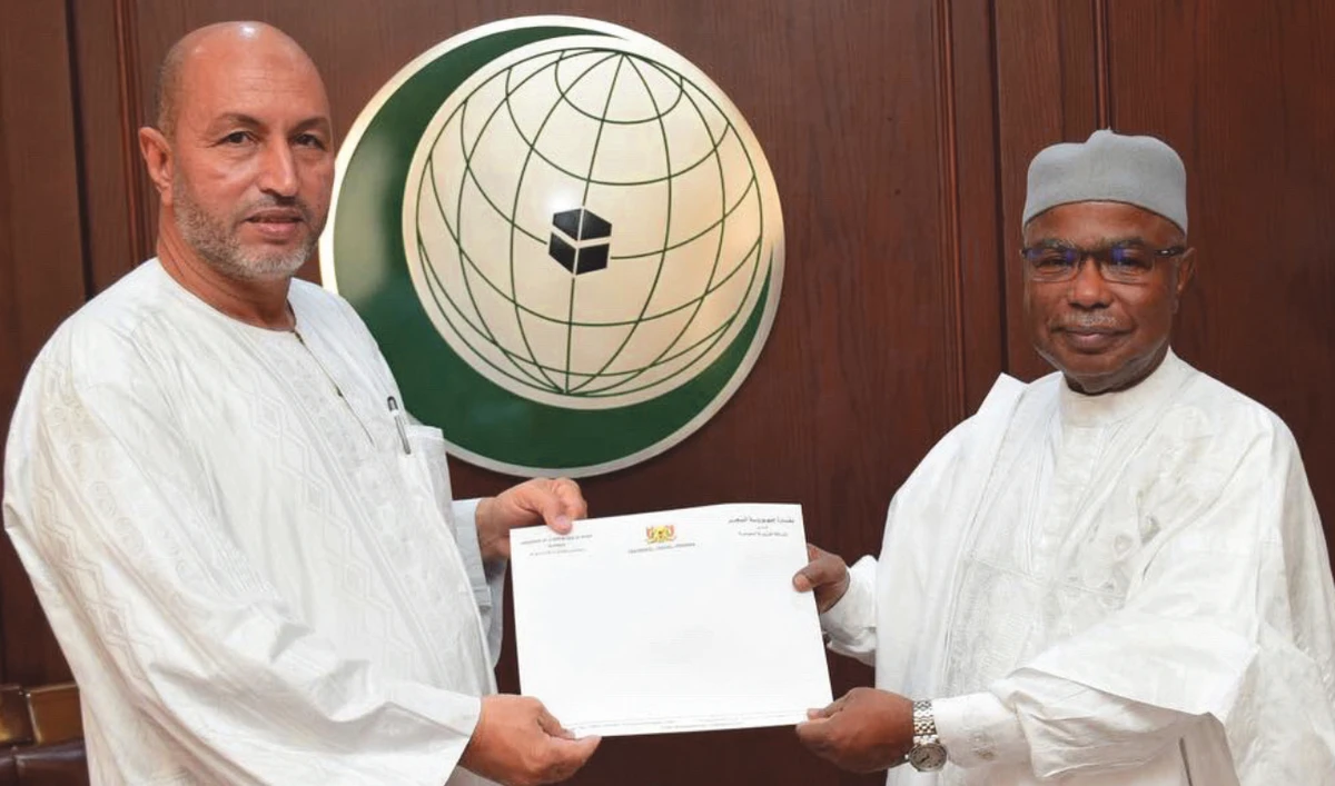 Niger Ambassador Ali Dieye presents his credentials to Hissein Brahim Taha, secretary-general of the Organization of Islamic Cooperation. (Supplied)