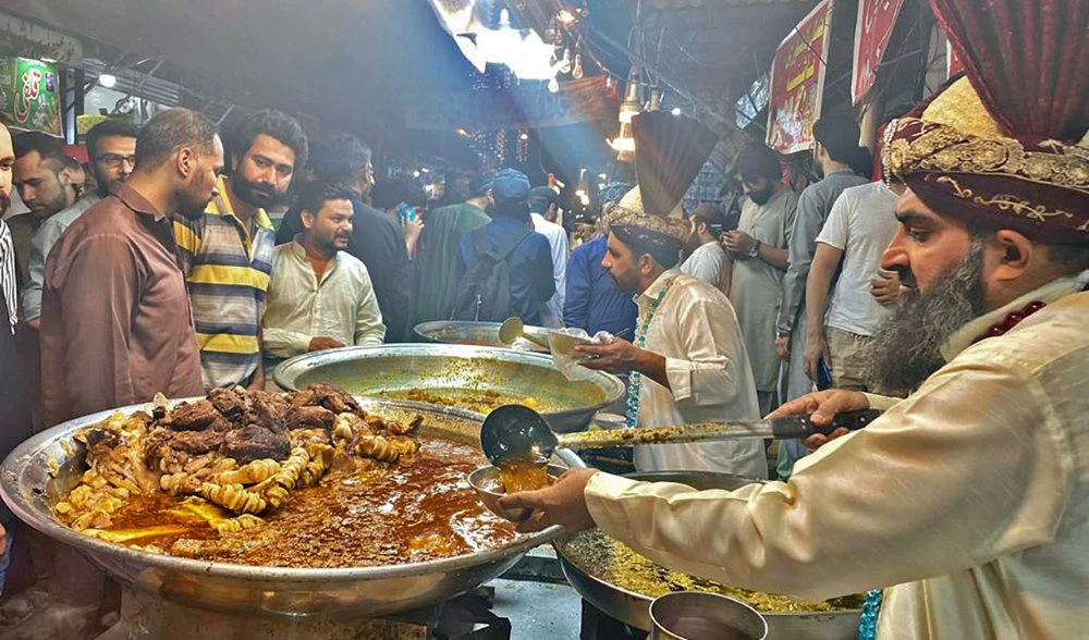 Famous sights and sounds of ‘Sahoor street’ return to Pakistan after pandemic lull