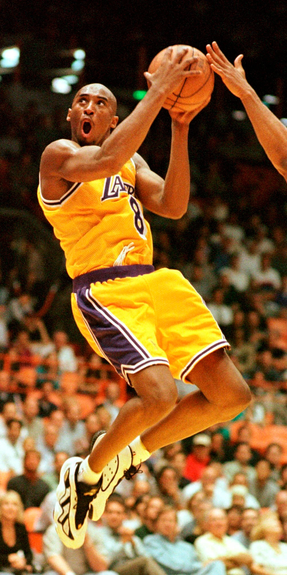 Kobe Bryant rookie jersey to be auctioned, $3M-5M estimate