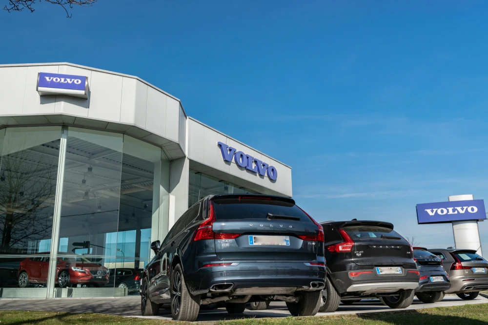 Volvo Cars reports 25% sales drop in April as lockdowns, supply woes weigh