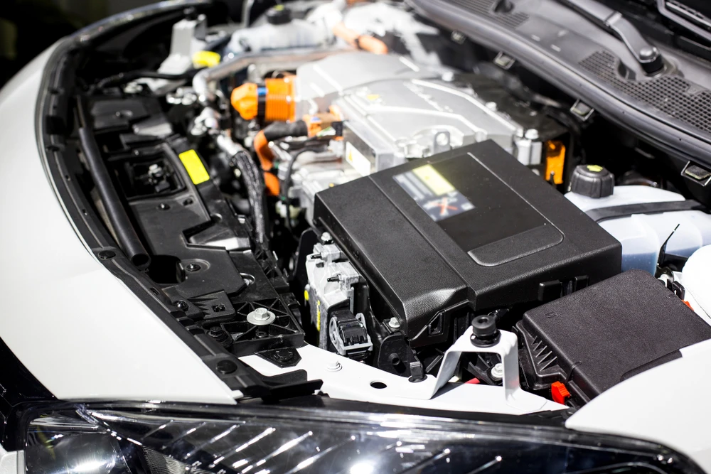 NRG matters — Porsche leads $400m investment in EV battery startup Group14; Solarwatt joins hands with Stiebel Eltron