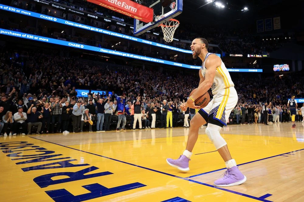 Stephen Curry of the Golden State Warriors celebrates their victory over the Memphis Grizzlies in Game 4 of the NBA Western Conference Semifinals on May 09, 2022 in San Francisco, California. (AFP)