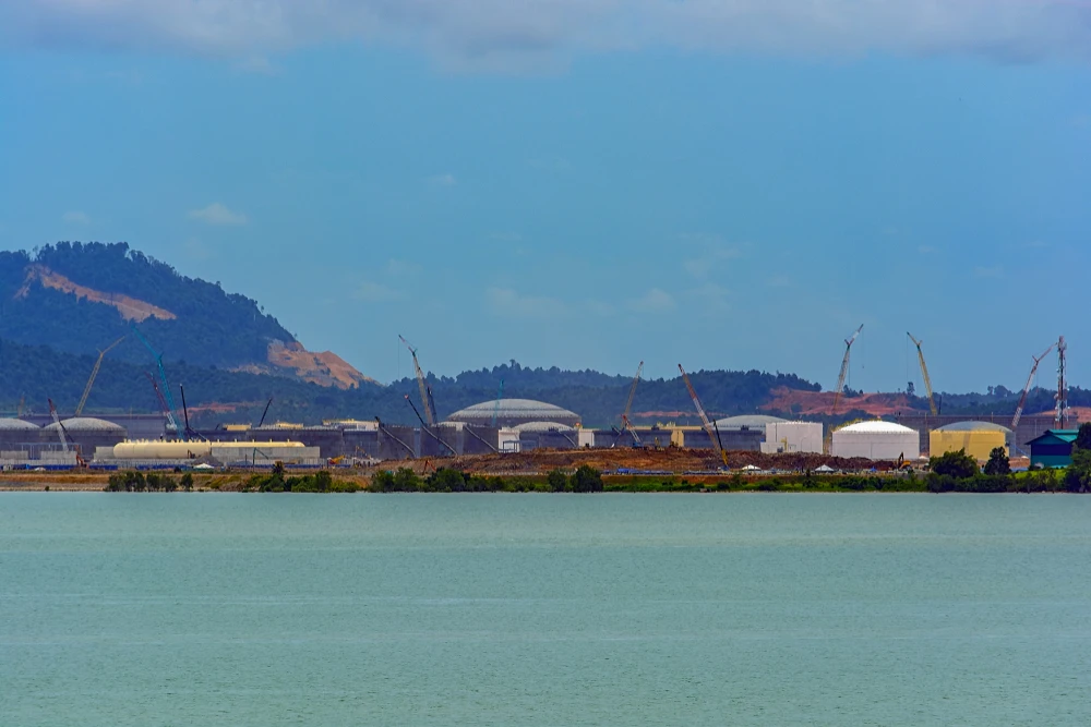 Petronas-Aramco refinery in Malaysia restarts after 2-year closure: source