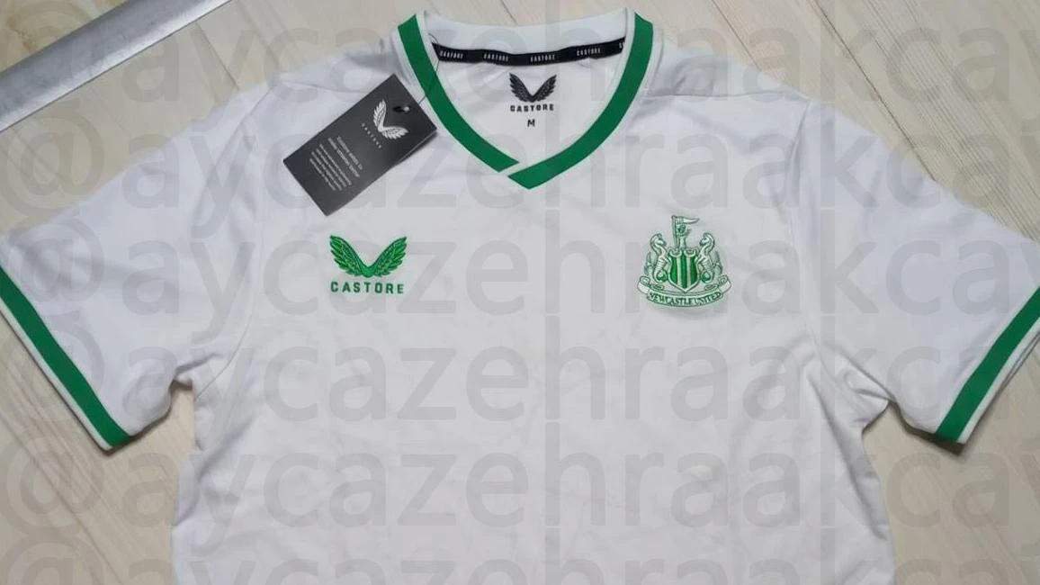 Newcastle United’s away kit for next season could be adorned with the green and white colors of Saudi Arabia. (Twitter/@Aycazehraakcay)