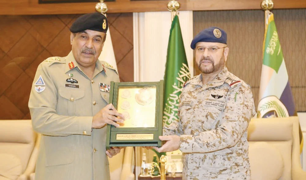Saudi Arabia’s military chief meets Pakistani counterpart