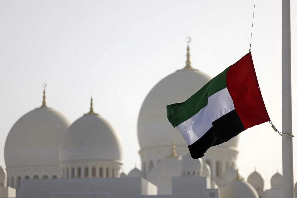 Japanese Prime Minister Kishida Fumio praised the merits of the late Sheikh Khalifa, who contributed greatly to his country’s progress. (AFP)