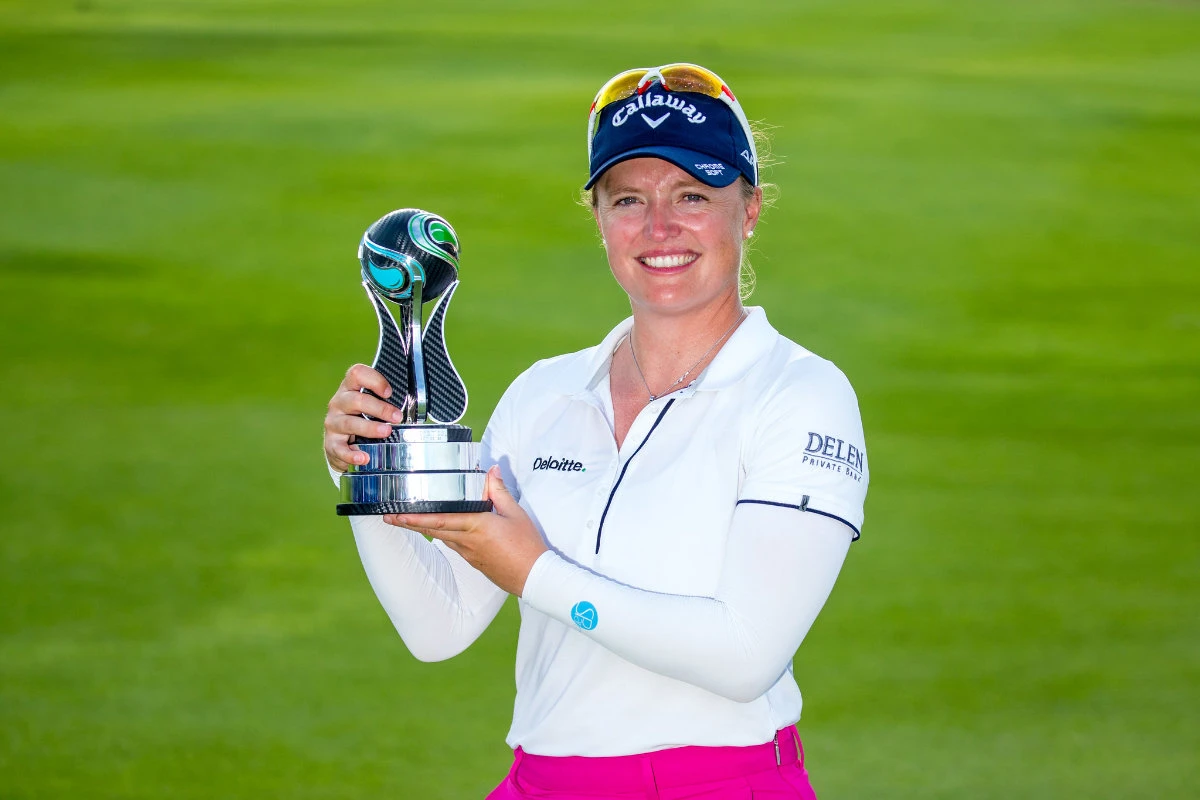 Manon De Roey of Belgium with the trophy after winning the individual title in the Aramco Team Series - Bangkok. (Golf Saudi)