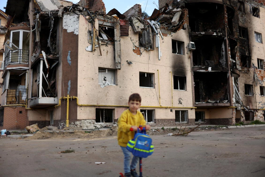 Front lines shift in Donbas as Ukraine mounts counteroffensive