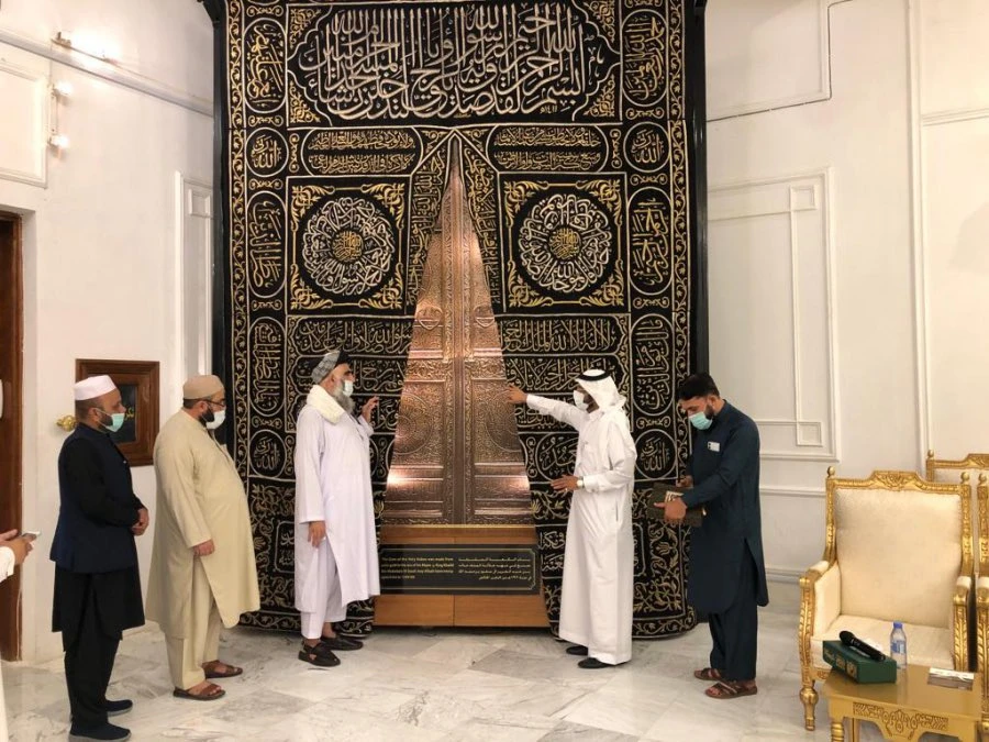 Pakistan’s Federal Minister for Religious Affairs, Mufti Abdul Shakur, and his delegation visit the King Abdulaziz Complex for Holy Kaaba Kiswa. (@ReasahAlharmain)