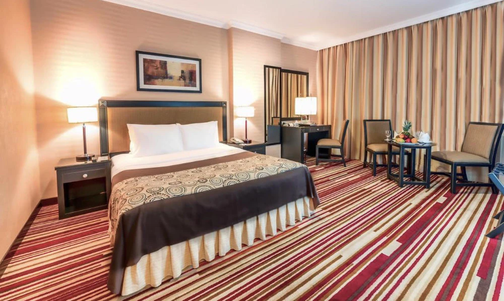 Executive Suites is ideally located in the hub of Abu Dhabi and meets the needs of local residents and travelers from abroad.