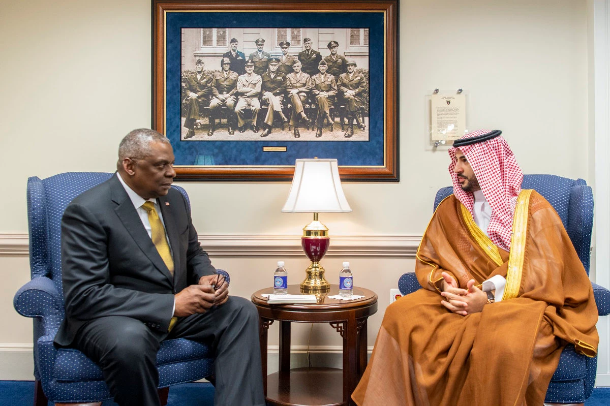 Saudi-US defense delegations review ties, discuss future cooperation