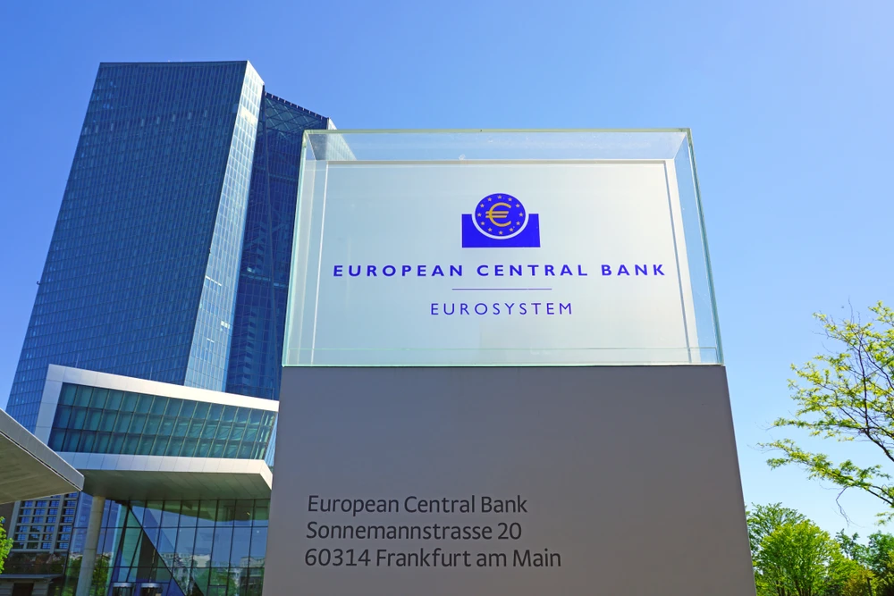 ECB to force UK-based investment banks to relocate staff, trading