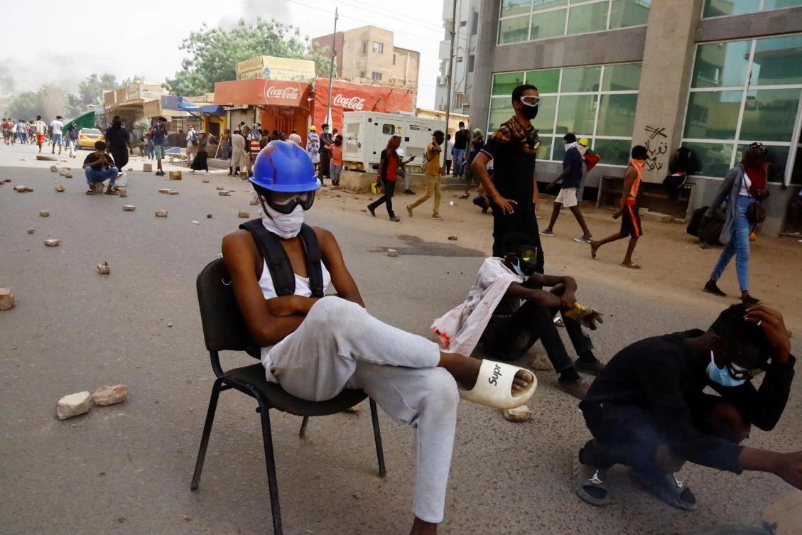 One killed in renewed anti-coup protests in Sudan