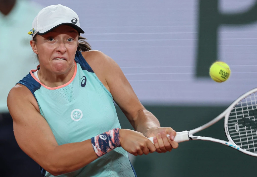 Osaka, Krejcikova bomb out as Swiatek extends run