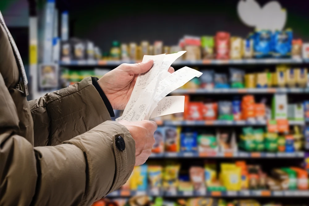 The IMF expects the regional inflation rate to remain high at 13.9 percent in 2022, a substantial increase from last year. (Shutterstock)