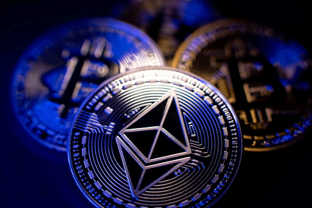Crypto Wrap — Ether and Bitcoin fall; Babel Finance valued at $2bn; Ukraine's crypto fundraise declines