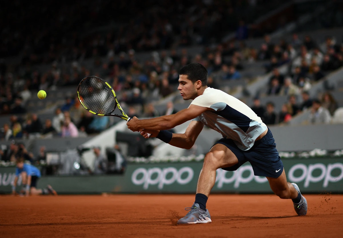 Spain's Carlos Alcaraz in action against the US' Sebastian Korda during their men's singles match on Day 6 at the French Open on May 27, 2022. (AFP)