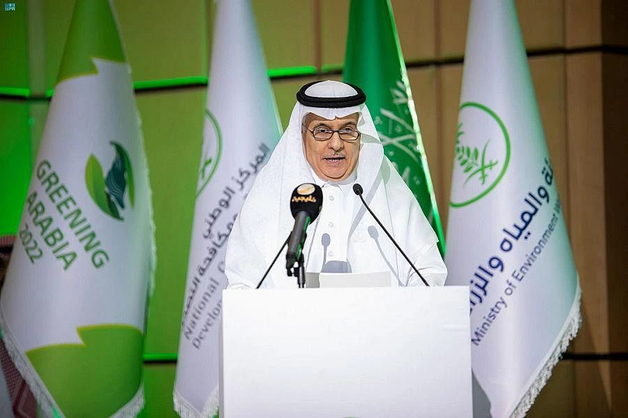 The Saudi Minister of Environment, Water and Agriculture inaugurates the International Exhibition and Forum on Afforestation Technologies. (SPA)