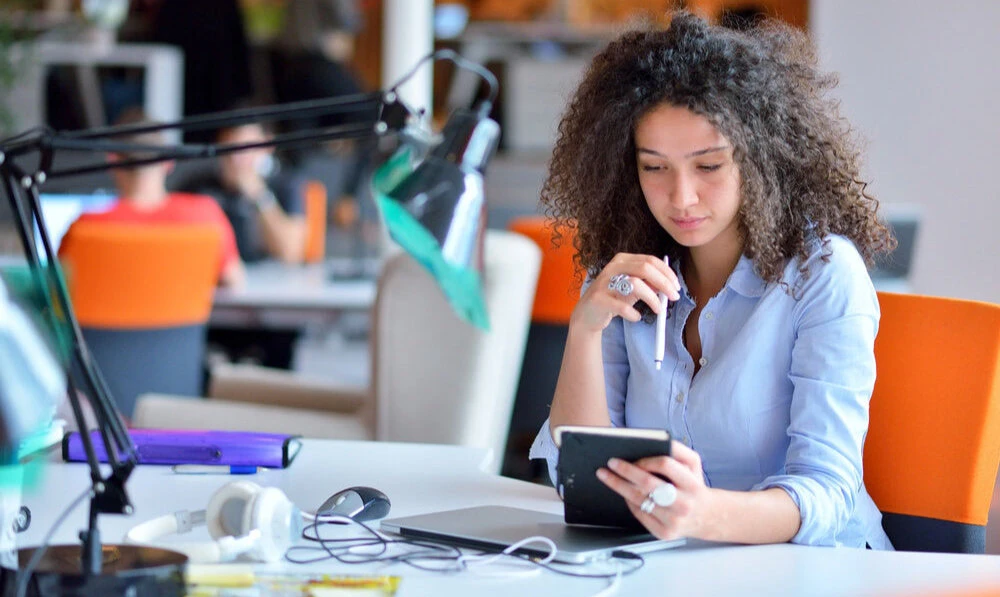 Many foreign students, including those from the Kingdom, study in the UK. Forbes recently named London the best city in the world to be a young entrepreneur.