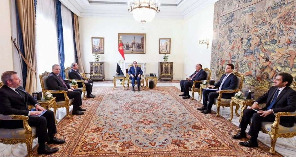 President Abdel Fattah El-Sisi receives Oliver Várhelyi, the European Commissioner for Neighborhood and Enlargement Policy, to discuss bilateral relations, Libya, Palestine and Ukraine. (Twitter Photo)