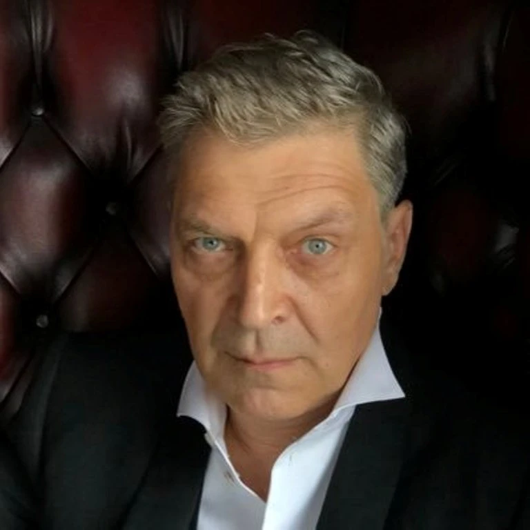 Ukraine grants citizenship to top Russian journalist who denounced war