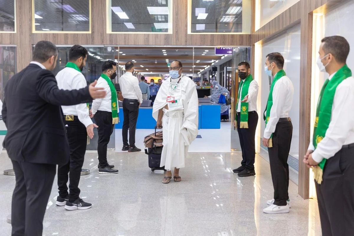 The first batch of Hajj 2022 pilgrims from Bangladesh arrived in Jeddah on Monday through a dedicated Makkah Route lounge at Dhaka airport. (SPA)