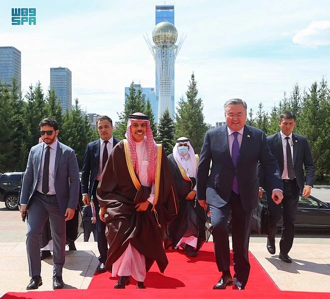 Saudi Arabia’s Foreign Minister Prince Faisal bin Farhan meets with his Kazakh counterpart Mukhtar Tileuberdi during an official visit to Nur-Sultan. (SPA)