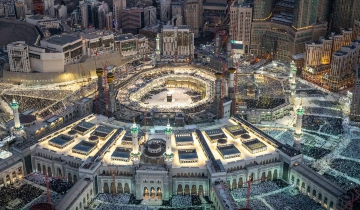 Saudi Arabia’s Ministry of Hajj and Umrah has developed a portal through which pilgrims from Europe, America, and Australia can register electronically for Hajj 2022. (@ReasahAlharmain)
