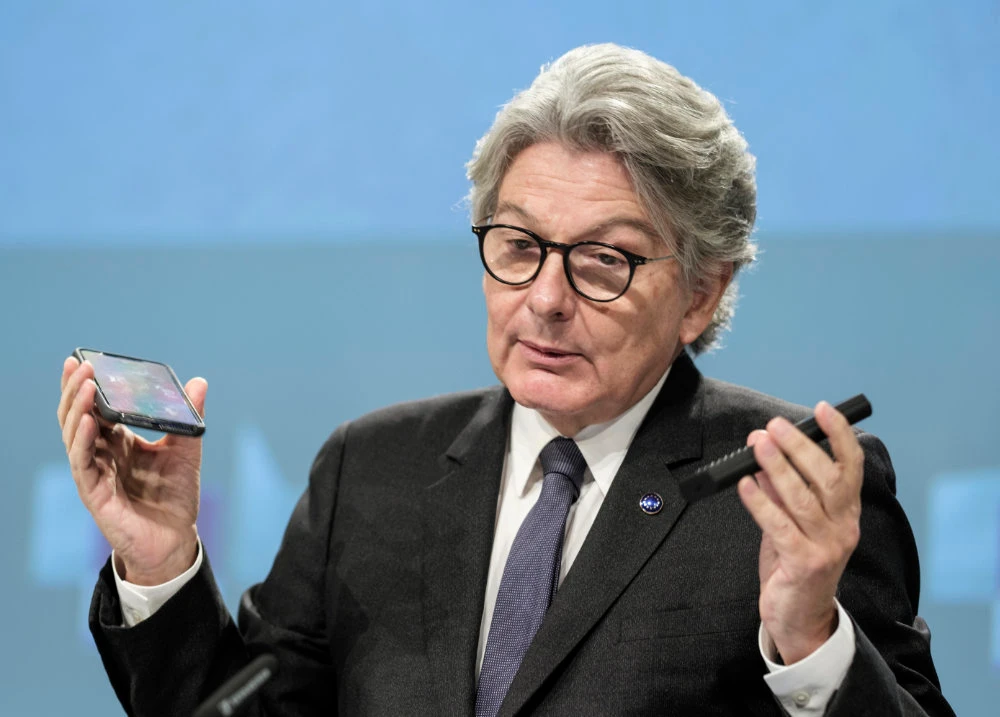 EU to make universal charger mandatory for smartphones, other devices