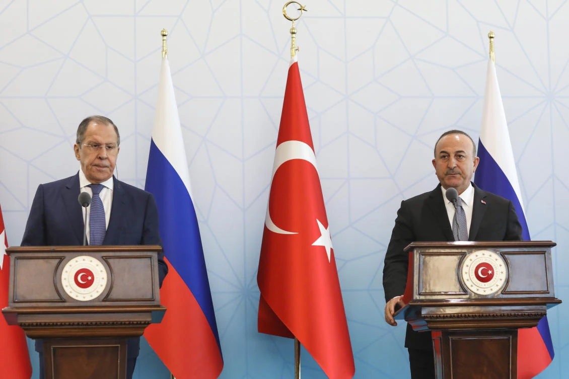 Russian Foreign Minister Sergey Lavrov, left, and Turkish Foreign Minister Mevlut Cavusoglu talk to journalists during a joint news conference in Ankara, Wednesday, June 8, 2022. (AP)