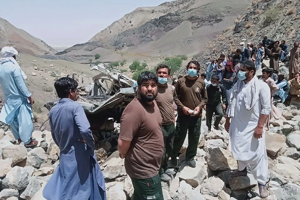 18 killed in Pakistan after bus falls into deep ravine