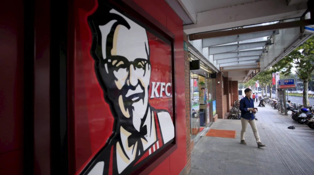 KFC Australia swaps lettuce with cabbage, causes frenzy