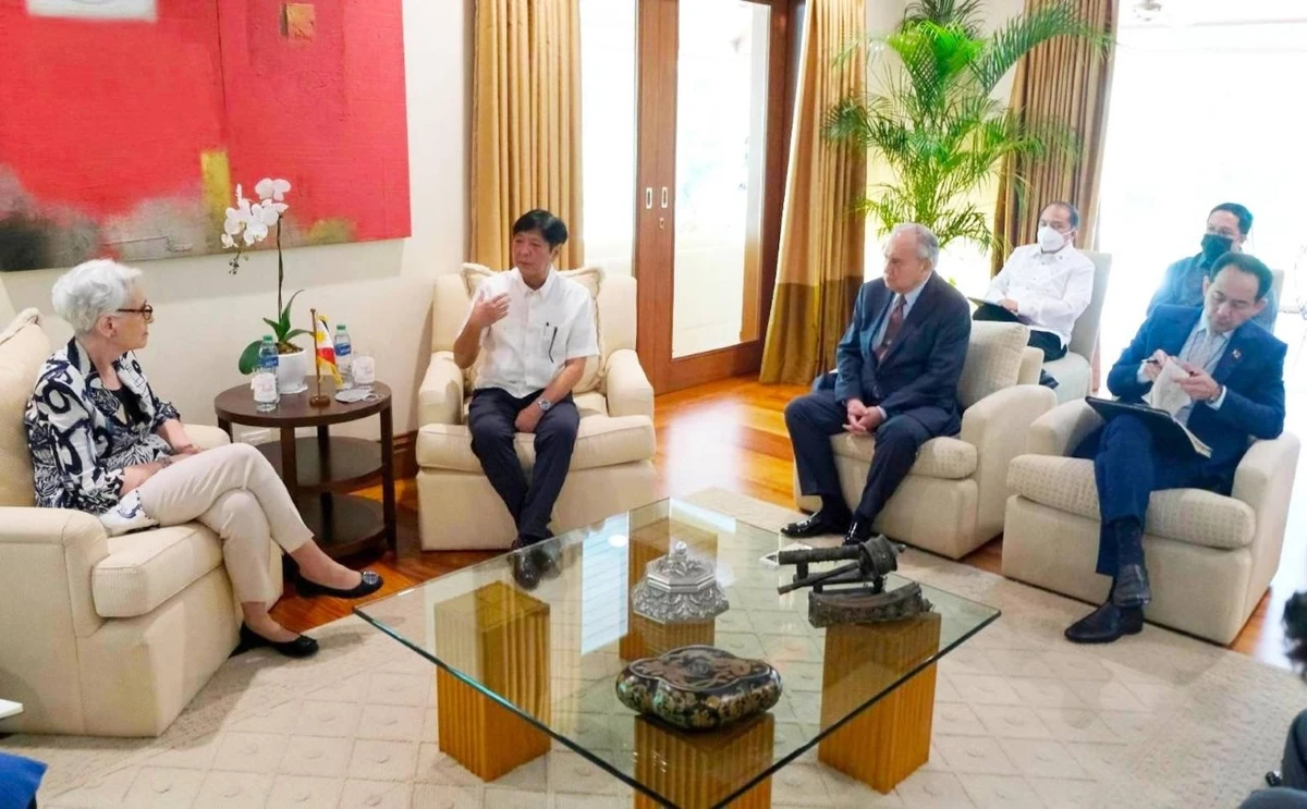 Philippine President-elect Ferdinand Marcos Jr. meets US Deputy Secretary of State Wendy Sherman in Manila on June 9, 2022. (Ferdinand Marcos Jr. Media Bureau)
