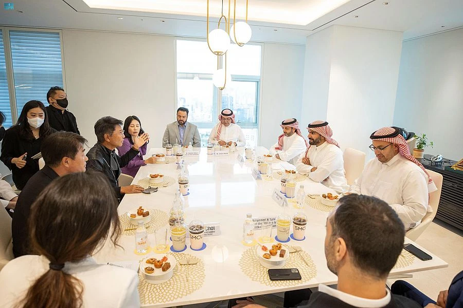 Saudi Minister of Culture Prince Badr bin Abdullah bin Farhan meets the founder of SM Entertainment Lee Soo-man. (SPA)