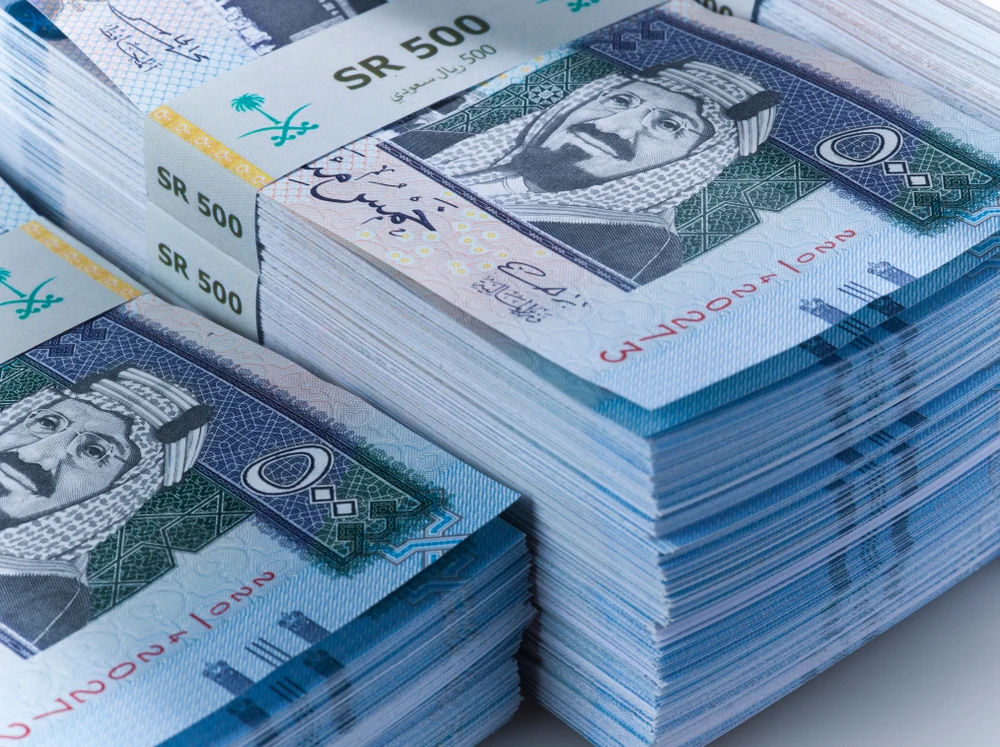 The government accounts with the central bank fell by SR35 billion and stood at SR402.4 billion in April (Shutterstock)